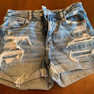 Size 4 American Eagle distressed jean shorts